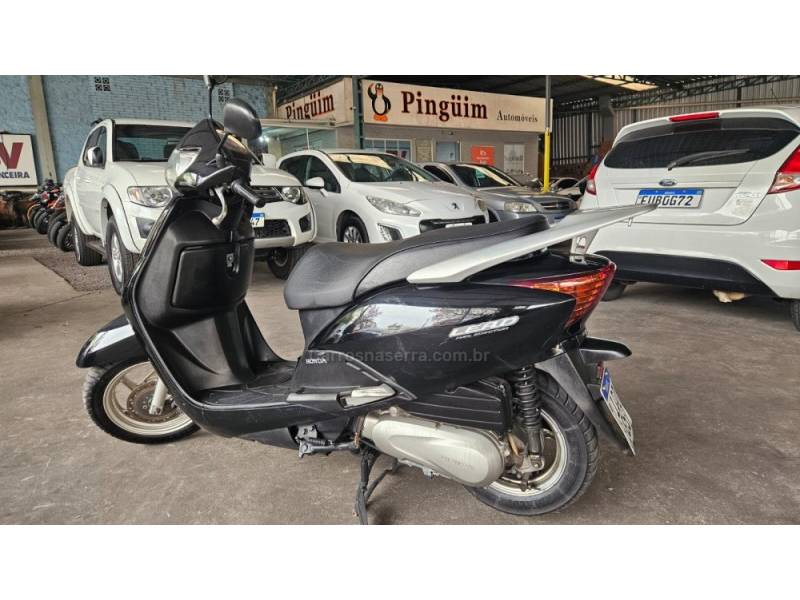 HONDA - LEAD 110 - 2010/2010 - Preta - R$ 8.200,00