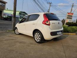 FIAT - PALIO - 2014/2014 - Branca - R$ 39.900,00