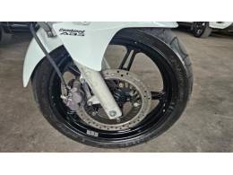 HONDA - CB 300R - 2012/2012 - Branca - R$ 12.900,00