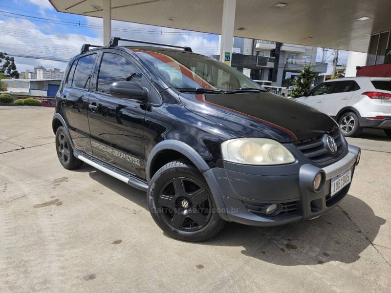 VOLKSWAGEN - CROSSFOX - 2008/2008 - Preta - R$ 31.900,00