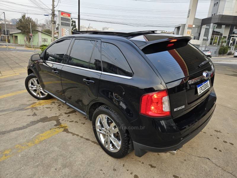 FORD - EDGE - 2011/2012 - Preta - R$ 63.500,00