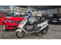 SUZUKI - AN125 BURGMAN - 2009/2009 - Prata - R$ 7.700,00