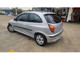 CHEVROLET - CELTA - 2001/2001 - Prata - R$ 12.900,00