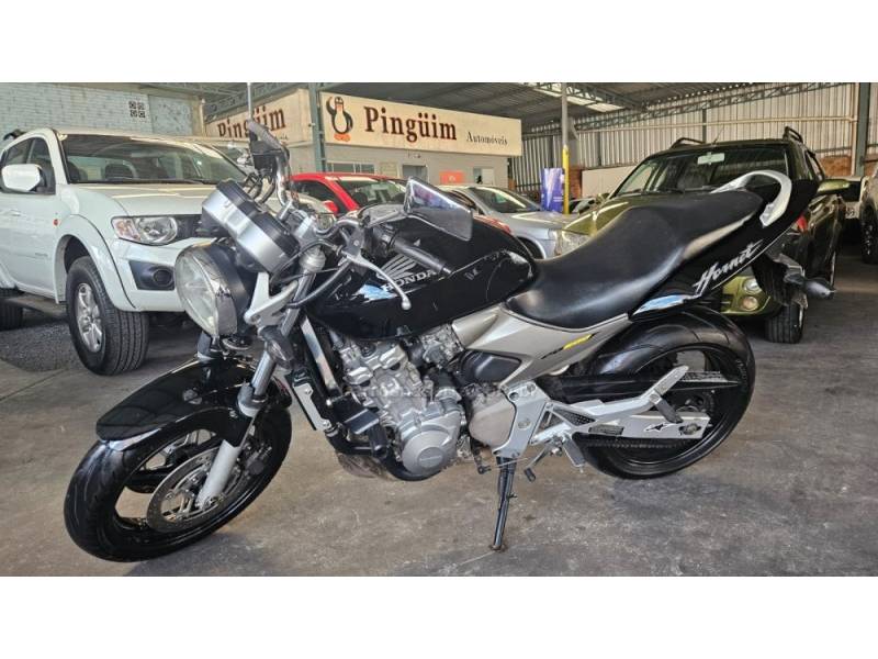 HONDA - CB 600F - 2005/2005 - Preta - R$ 27.900,00