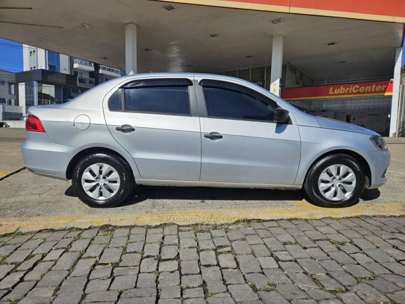 VOLKSWAGEN - VOYAGE - 2015/2015 - Prata - R$ 42.900,00