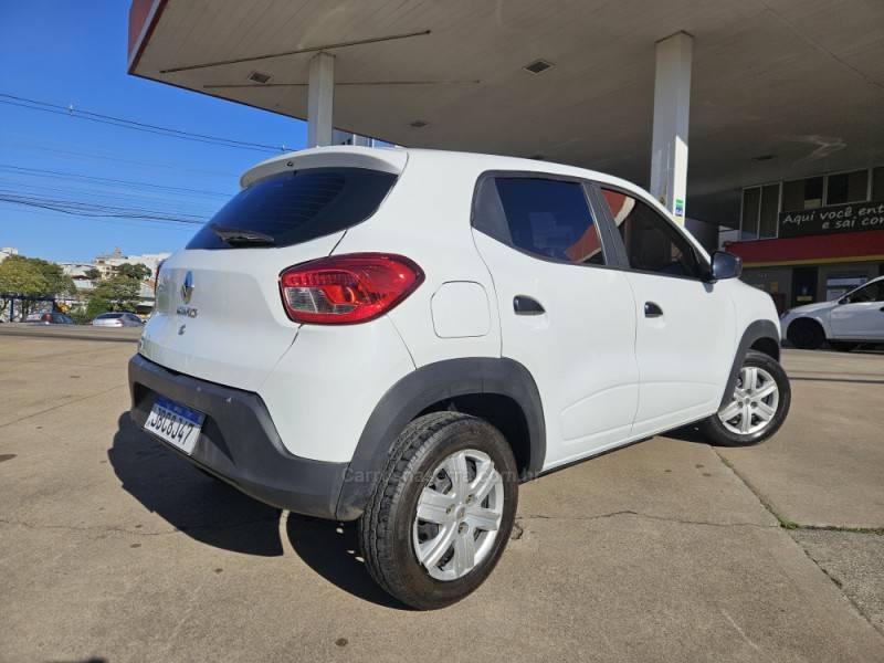 RENAULT - KWID - 2021/2022 - Branca - R$ 44.900,00