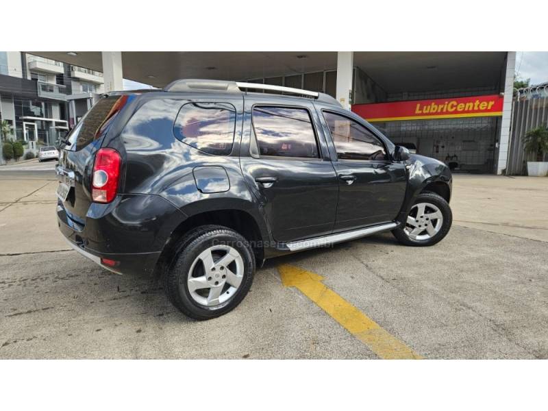 RENAULT - DUSTER - 2013/2013 - Preta - R$ 46.500,00