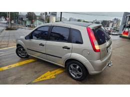 FORD - FIESTA - 2008/2009 - Prata - R$ 20.900,00