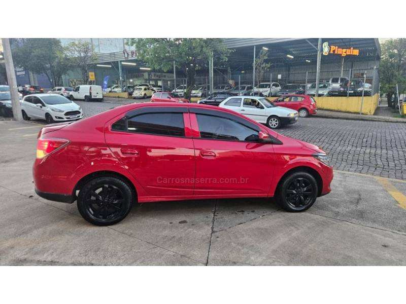 CHEVROLET - PRISMA - 2014/2014 - Vermelha - R$ 41.900,00