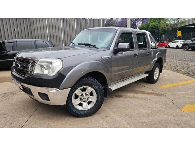 FORD - RANGER - 2010/2011 - Cinza - R$ 62.900,00