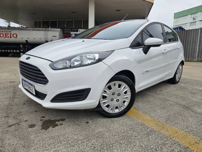 FORD - FIESTA - 2014/2014 - Branca - R$ 38.900,00