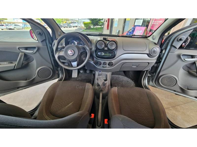 FIAT - PALIO - 2013/2014 - Cinza - R$ 35.900,00