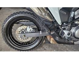 HONDA - XL 700V - 2011/2011 - Branca - R$ 31.900,00