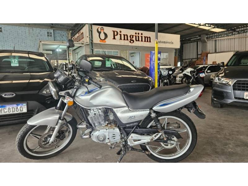 SUZUKI - EN 125 YES ED - 2009/2010 - Prata - R$ 5.900,00