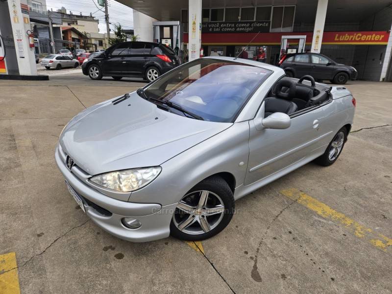 PEUGEOT - 206 - 2003/2003 - Prata - R$ 58.900,00