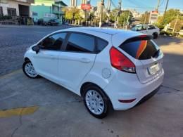 FORD - FIESTA - 2015/2015 - Branca - R$ 40.900,00