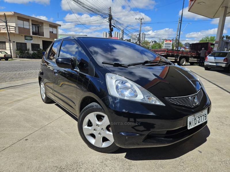 HONDA - FIT - 2010/2011 - Preta - R$ 42.900,00