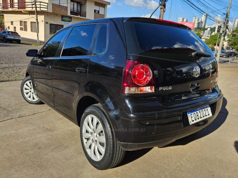 VOLKSWAGEN - POLO - 2011/2011 - Preta - R$ 34.900,00