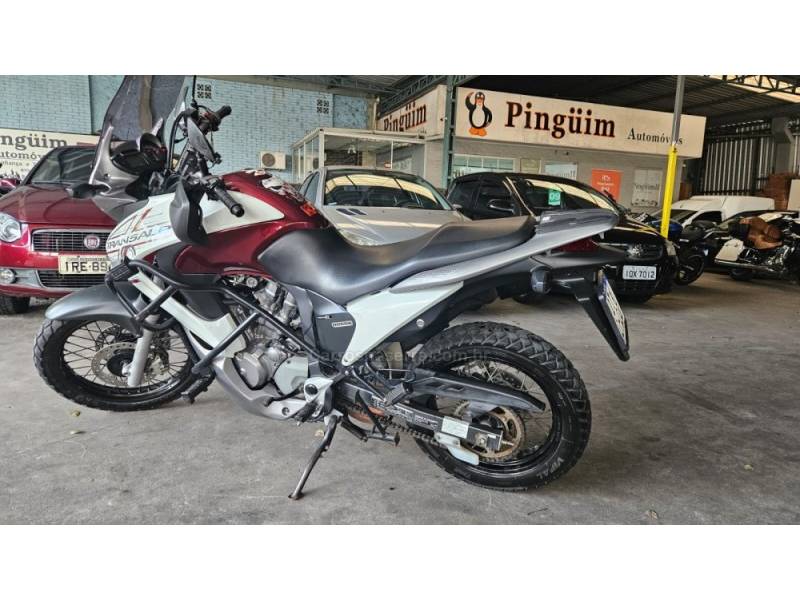 HONDA - XL 700V - 2011/2011 - Branca - R$ 31.900,00