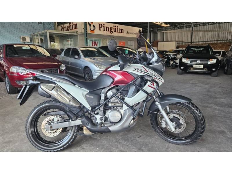 HONDA - XL 700V - 2011/2011 - Branca - R$ 31.900,00