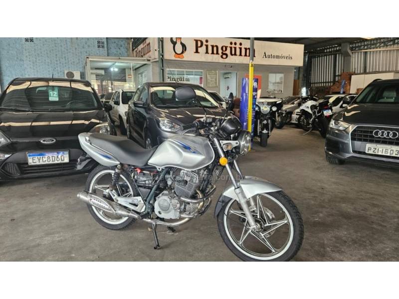 SUZUKI - EN 125 YES ED - 2009/2010 - Prata - R$ 5.900,00