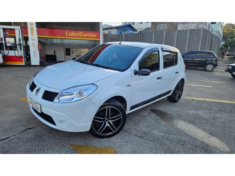 RENAULT - SANDERO - 2009/2009 - Branca - R$ 23.900,00