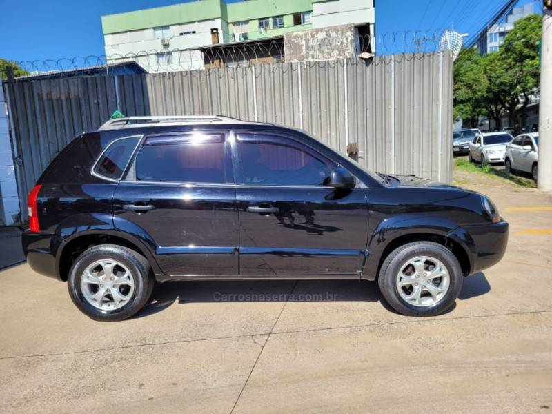 HYUNDAI - TUCSON - 2011/2012 - Preta - R$ 42.900,00