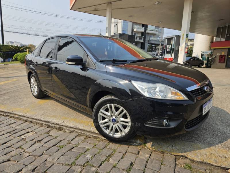 FORD - FOCUS - 2012/2012 - Preta - R$ 37.900,00