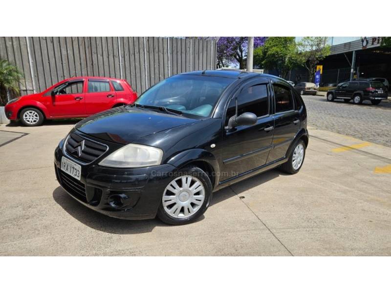 CITROËN - C3 - 2010/2011 - Preta - R$ 23.900,00