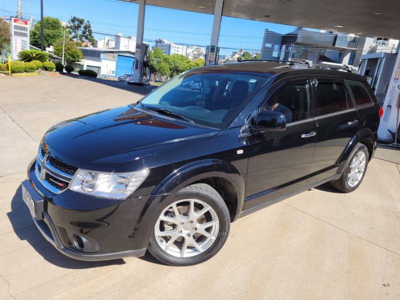 DODGE - JOURNEY - 2014/2014 - Preta - R$ 66.500,00