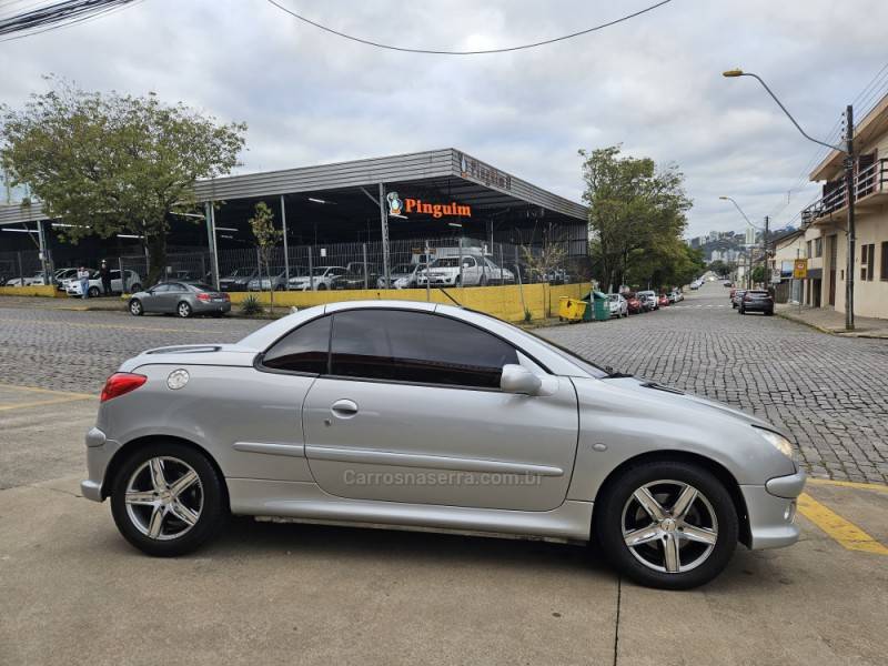 PEUGEOT - 206 - 2003/2003 - Prata - R$ 58.900,00