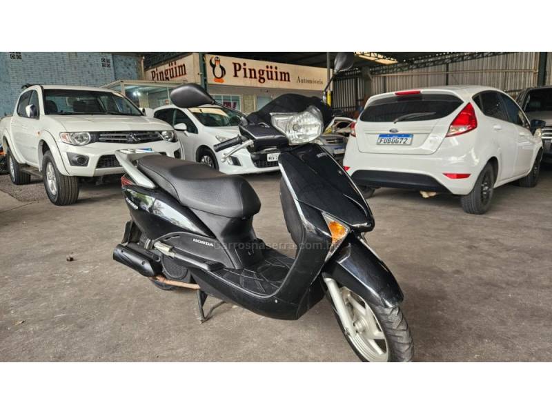 HONDA - LEAD 110 - 2010/2010 - Preta - R$ 8.200,00