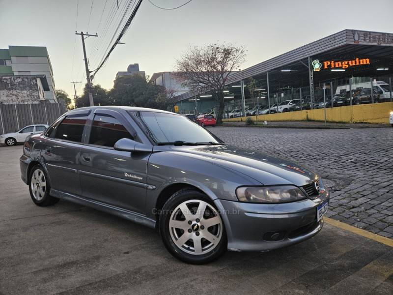 CHEVROLET - VECTRA - 2001/2001 - Cinza - R$ 28.500,00