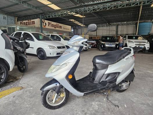 SUZUKI - AN125 BURGMAN - 2007/2008 - Prata - R$ 6.400,00