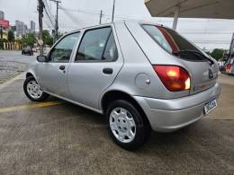 FORD - FIESTA - 2006/2006 - Prata - R$ 17.000,00