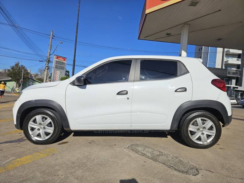 RENAULT - KWID - 2021/2022 - Branca - R$ 44.900,00