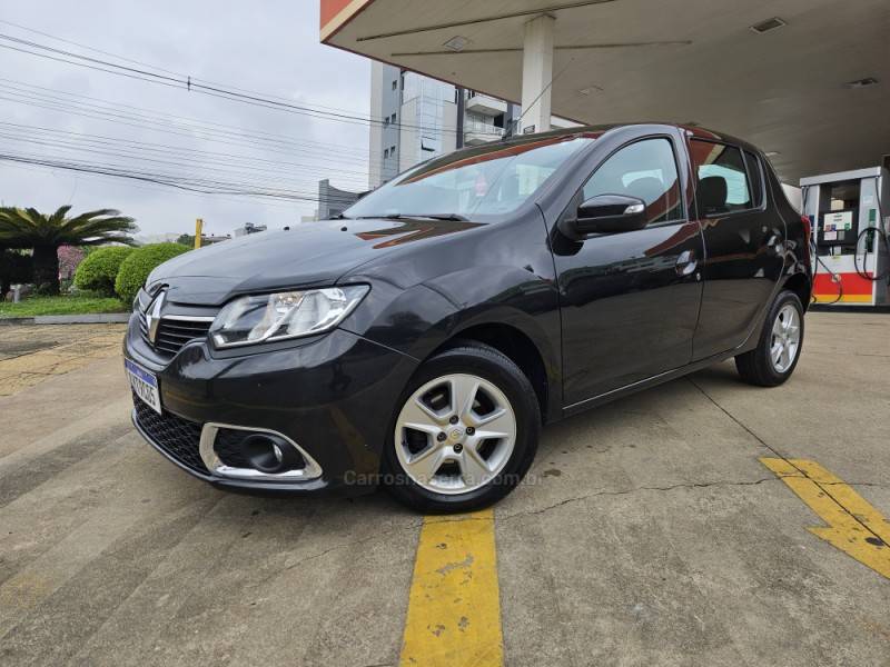 RENAULT - SANDERO - 2015/2015 - Preta - R$ 43.900,00