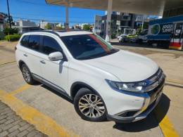 MITSUBISHI - OUTLANDER - 2015/2016 - Branca - R$ 127.900,00