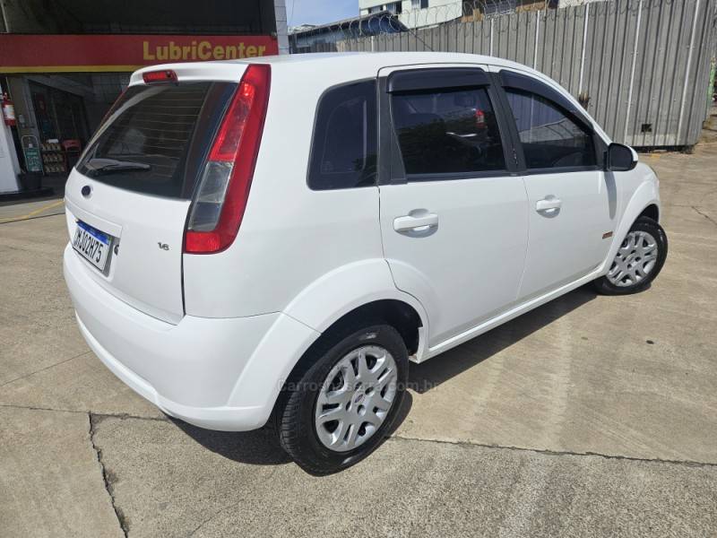 FORD - FIESTA - 2012/2012 - Branca - R$ 31.600,00