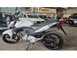 HONDA - CB 300R - 2012/2012 - Branca - R$ 12.900,00