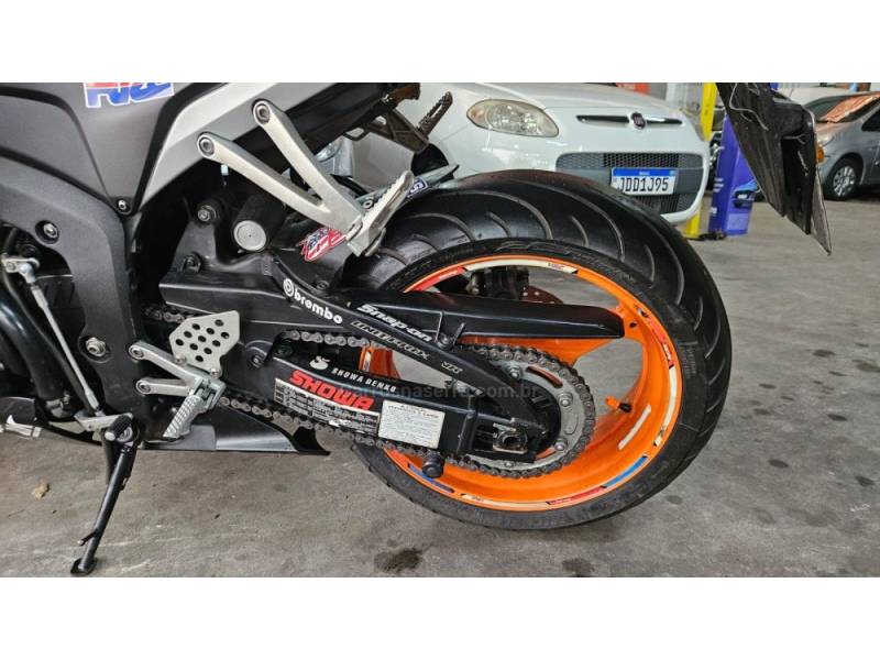 HONDA - CBR 600RR - 2008/2008 - Laranja - R$ 38.900,00