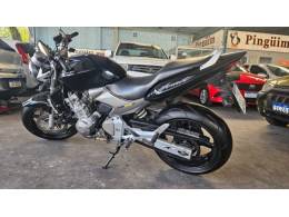 HONDA - CB 600F - 2005/2005 - Preta - R$ 27.900,00