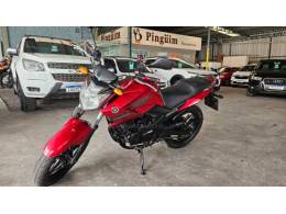 YAMAHA - FAZER - 2011/2011 - Vermelha - R$ 13.000,00