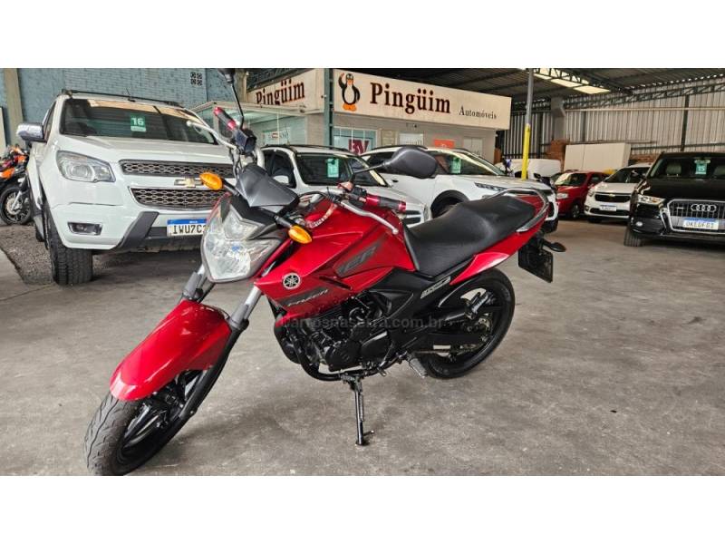 YAMAHA - FAZER - 2011/2011 - Vermelha - R$ 13.000,00