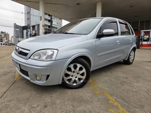 CHEVROLET - CORSA - 2012/2012 - Prata - R$ 30.900,00