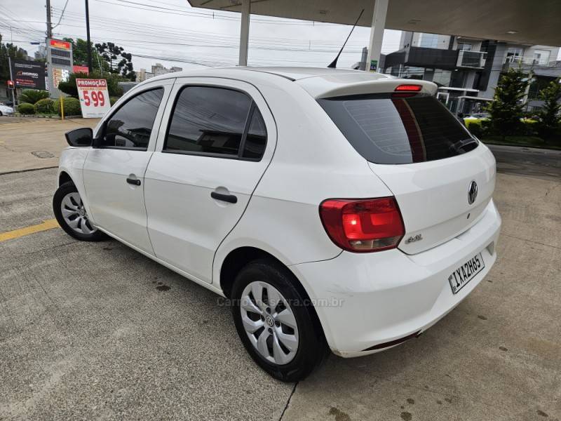 VOLKSWAGEN - GOL - 2015/2016 - Branca - R$ 41.900,00