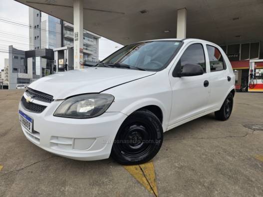 CHEVROLET - CELTA - 2012/2013 - Branca - R$ 28.000,00