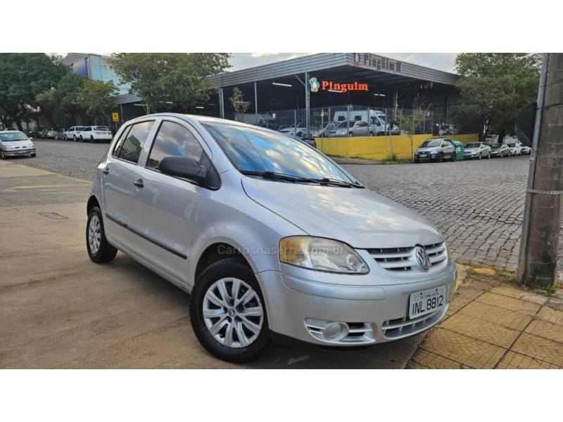 VOLKSWAGEN - FOX - 2007/2007 - Prata - R$ 21.900,00